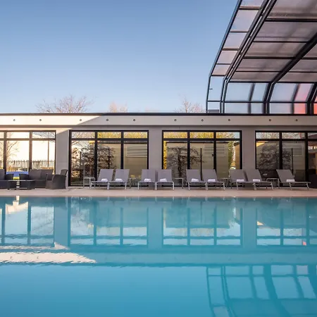 Hotel Kyriad Prestige Lyon Est - Priest Eurexpo And 4*