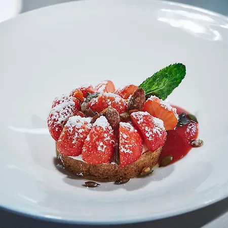 Hotel Kyriad Prestige Lyon Est - Priest Eurexpo And 4*