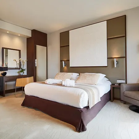 Kyriad Prestige Lyon Est - Priest Eurexpo And Hotel Saint-Priest (Rhone)