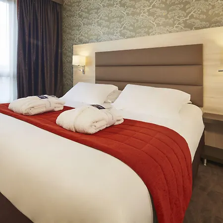 Kyriad Prestige Lyon Est - Priest Eurexpo And Hotel
