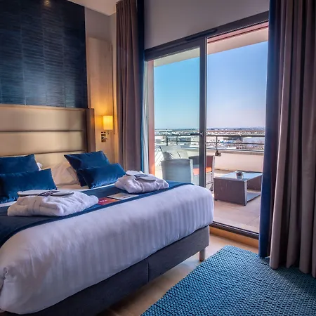 Kyriad Prestige Lyon Est - Priest Eurexpo And Hotel