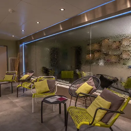 Hotel Kyriad Prestige Lyon Est - Priest Eurexpo And 4*