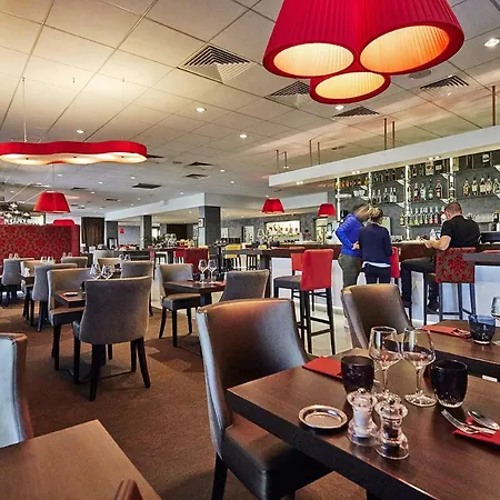 Kyriad Prestige Lyon Est - Priest Eurexpo And Hotel 4*